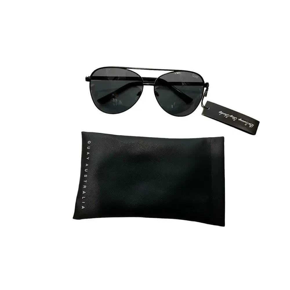 Quay Australia Vivienne Womens Black Frame Smoke Lens Aviators Sunglasses w/Case